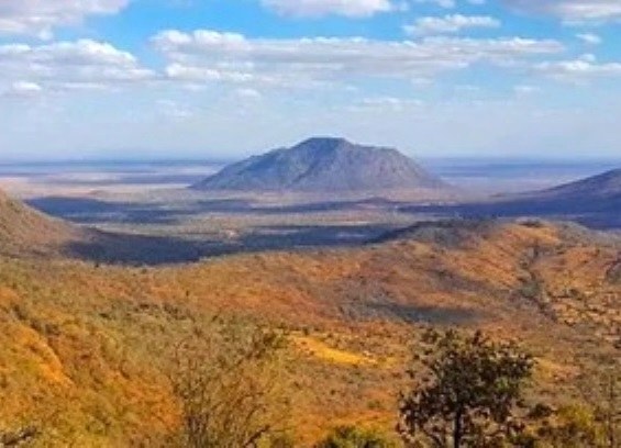 Emali Hills（山地 / 岩石 / 瀑布 / 观景点）-非行家旅行-Africa Wild Wander