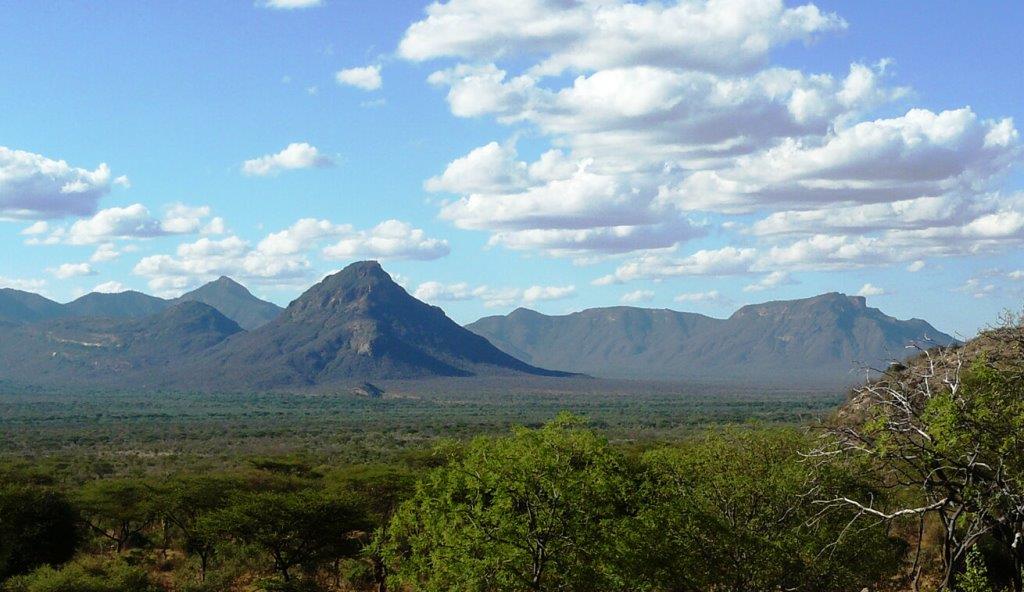 Mathews Range（马修斯山脉）-非行家旅行-Africa Wild Wander
