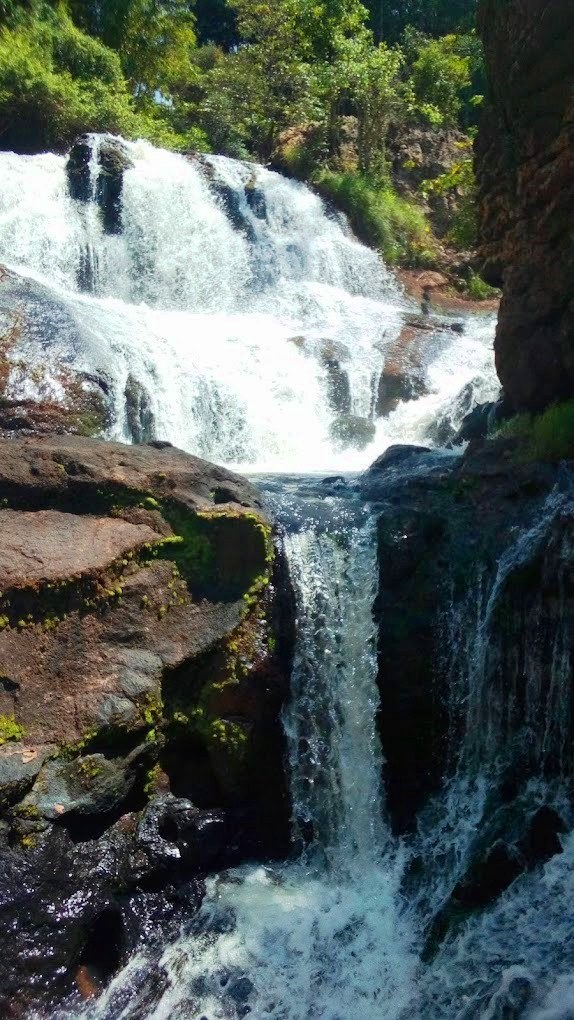 Hidden Waterfall（隐秘瀑布）-非行家旅行-Africa Wild Wander