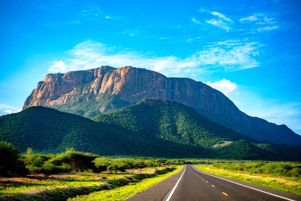 Mount Ololokwe（奥洛洛克韦山）-非行家旅行-Africa Wild Wander