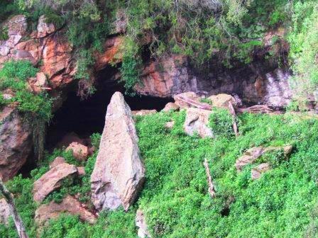 Ngwarisha Cave（恩瓜里沙洞穴）-非行家旅行-Africa Wild Wander
