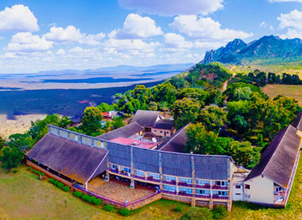 Ngulia Hills（Tsavo West / 火山与泉水）-非行家旅行-Africa Wild Wander
