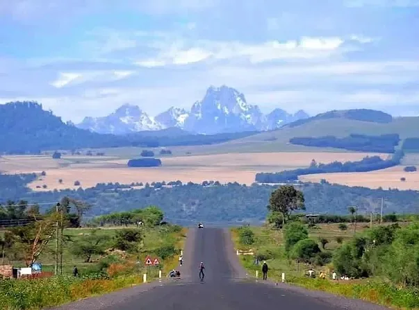 History of Climbing Mount Kenya & Route to Batian Peak（历史遗产 / 博物馆）-非行家旅行-Africa Wild Wander