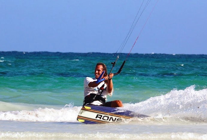 H2O Extreme Diani（海滩 / 岛屿）-非行家旅行-Africa Wild Wander