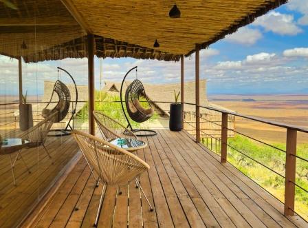 Lions Bluff Lodge（保护地 / 私营保护区）-非行家旅行-Africa Wild Wander