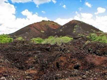 Chaimu Crater（Tsavo West / 火山与泉水）-非行家旅行-Africa Wild Wander