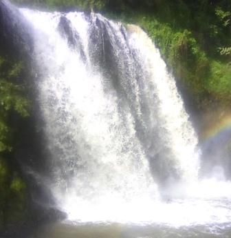 Ura Waterfalls（乌拉瀑布）-非行家旅行-Africa Wild Wander