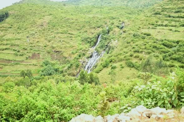 Chemase Falls(瀑布)-非行家旅行-Africa Wild Wander