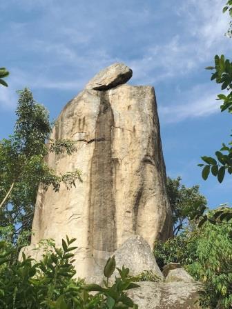 Ikhongo Murwi / Crying Stone(哭石)-非行家旅行-Africa Wild Wander
