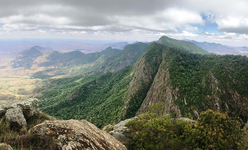Mathews Range（马修斯山脉）-非行家旅行-Africa Wild Wander