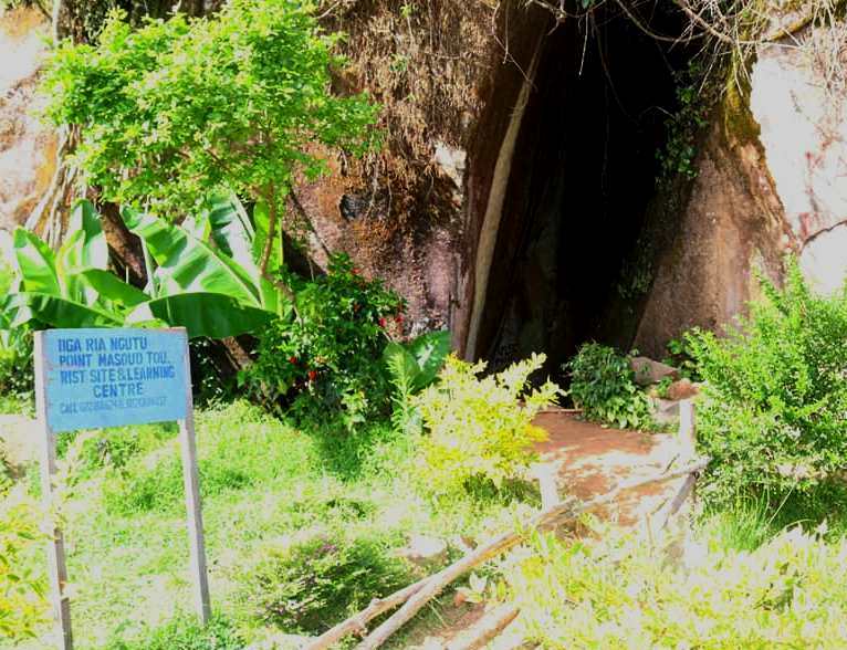 Liga Ria Ngutu（Ameru 文化 / 遗产）-非行家旅行-Africa Wild Wander