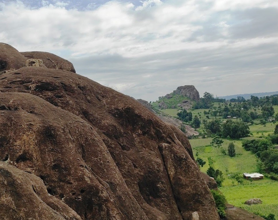 Mawe Tatu Hills（三石山）-非行家旅行-Africa Wild Wander