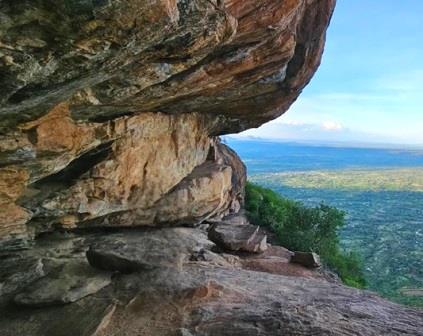 Thui Stone（山地 / 岩石 / 观景）-非行家旅行-Africa Wild Wander