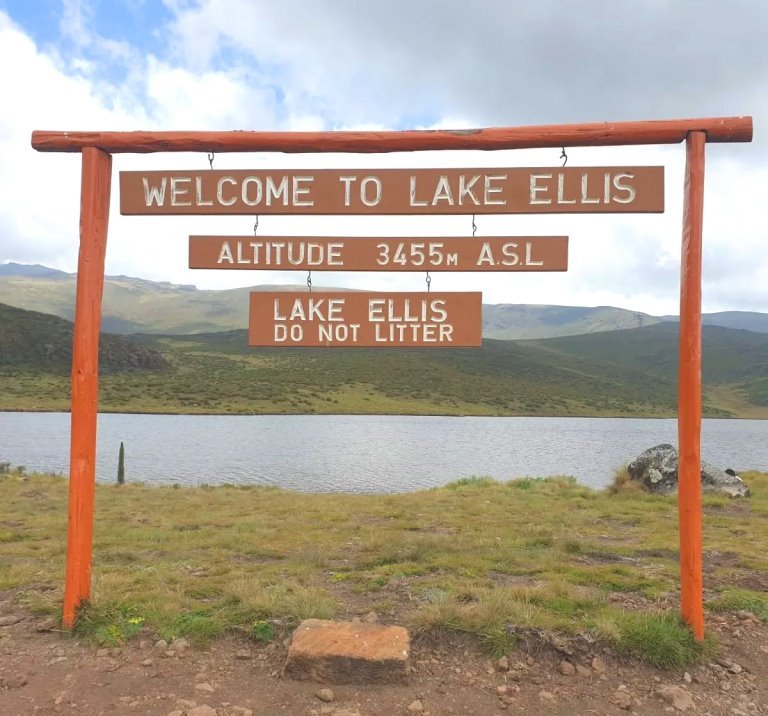 Lake Ellis（埃利斯湖）-非行家旅行-Africa Wild Wander