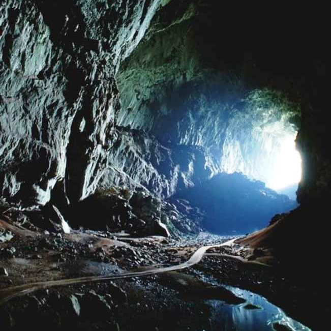 Kamariny Cave（卡马里尼洞穴）-非行家旅行-Africa Wild Wander