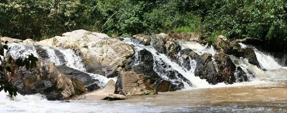 Isiukhu Falls（伊休库瀑布）-非行家旅行-Africa Wild Wander