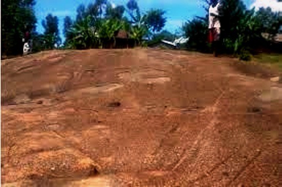 Givera Shrine / Jesus Wagevere Rock（吉韦拉圣地）-非行家旅行-Africa Wild Wander