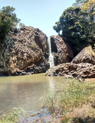Gatitika Falls（加蒂蒂卡瀑布）-非行家旅行-Africa Wild Wander