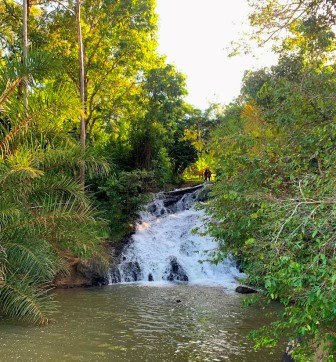 Hidden Waterfall（隐秘瀑布）-非行家旅行-Africa Wild Wander