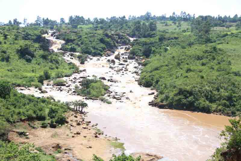 Nabuyole Falls（水系 / 湖泊 / 海岸）-非行家旅行-Africa Wild Wander