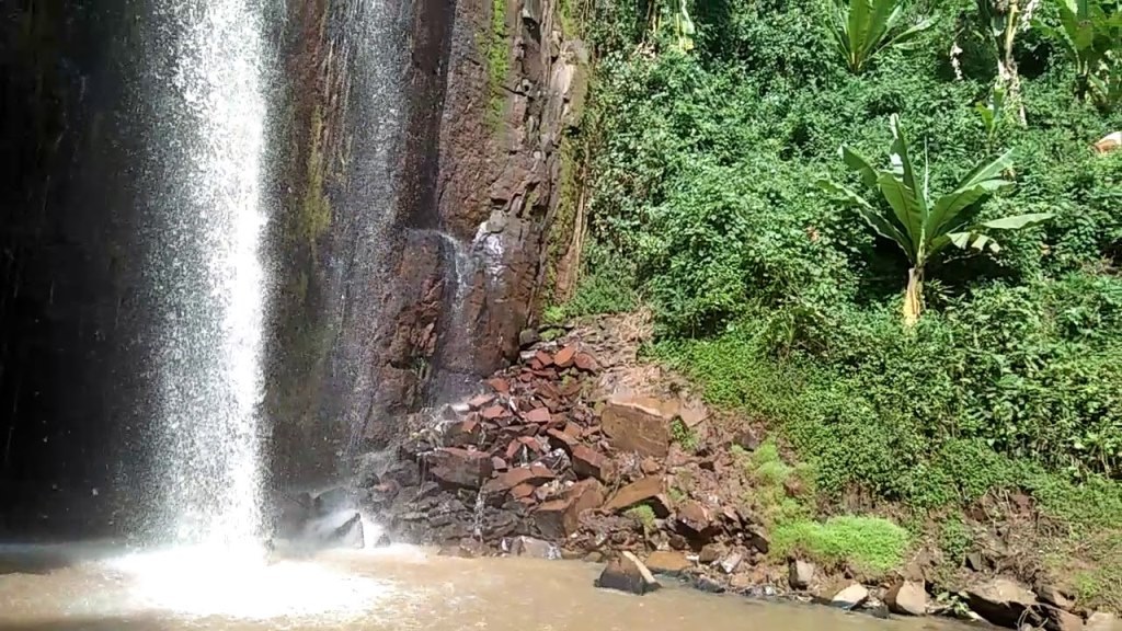 Nyamira Falls（水系 / 湖泊 / 海岸）-非行家旅行-Africa Wild Wander