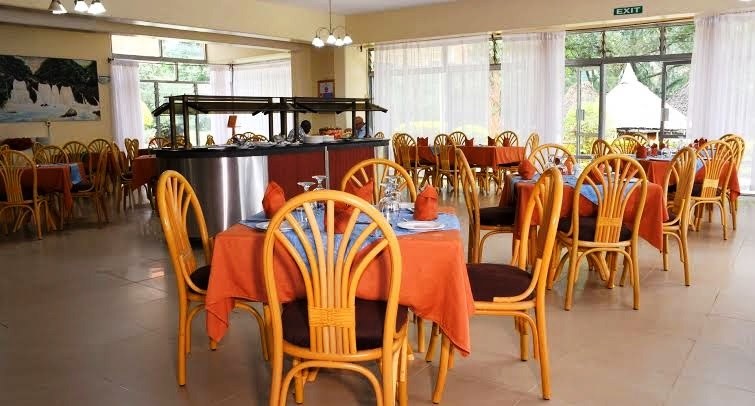 Golf Hotel（高尔夫酒店）-非行家旅行-Africa Wild Wander