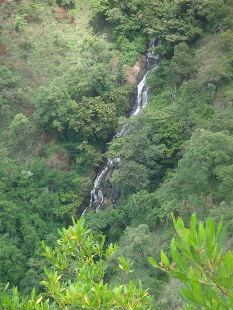 Mela Cave（水系 / 湖泊 / 海岸）-非行家旅行-Africa Wild Wander