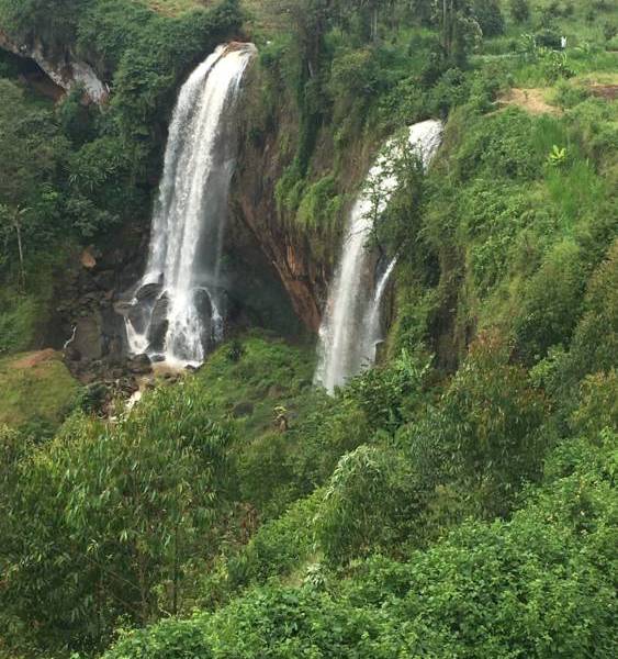 Nthenge Njeru Falls（水系 / 湖泊 / 海岸）-非行家旅行-Africa Wild Wander