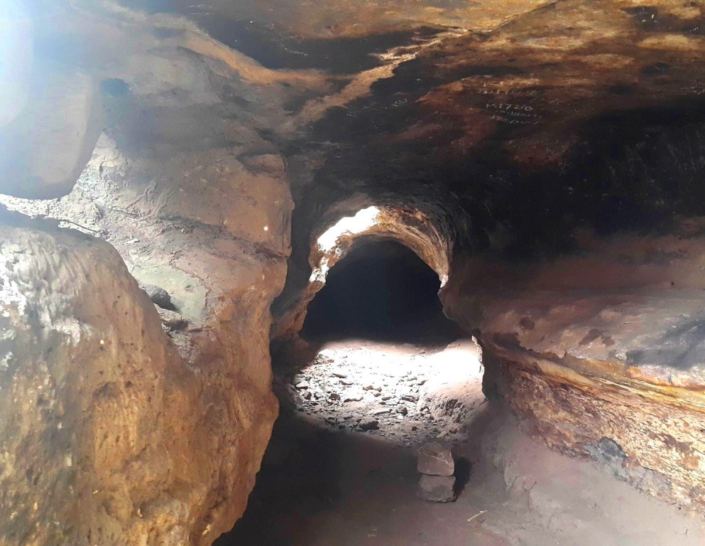 Hyena Caves（山地 / 岩石 / 观景）-非行家旅行-Africa Wild Wander