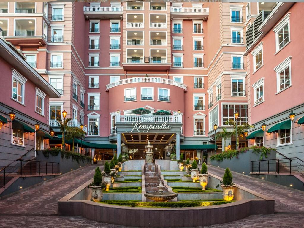 Sarova Salt Lick Lodge, Giraffe Manor, Amboseli Serena Safari Lodge, Villa Rosa Kempinski Nairobi, Norfolk Hotel Nairobi（历史遗产 / 博物馆）-非行家旅行-Africa Wild Wander
