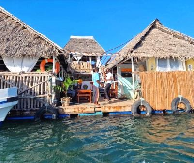 The Floating Bar(县域目的地)-非行家旅行-Africa Wild Wander