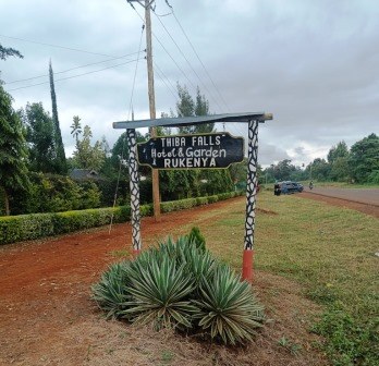 Thiba Falls（蒂巴瀑布）-非行家旅行-Africa Wild Wander