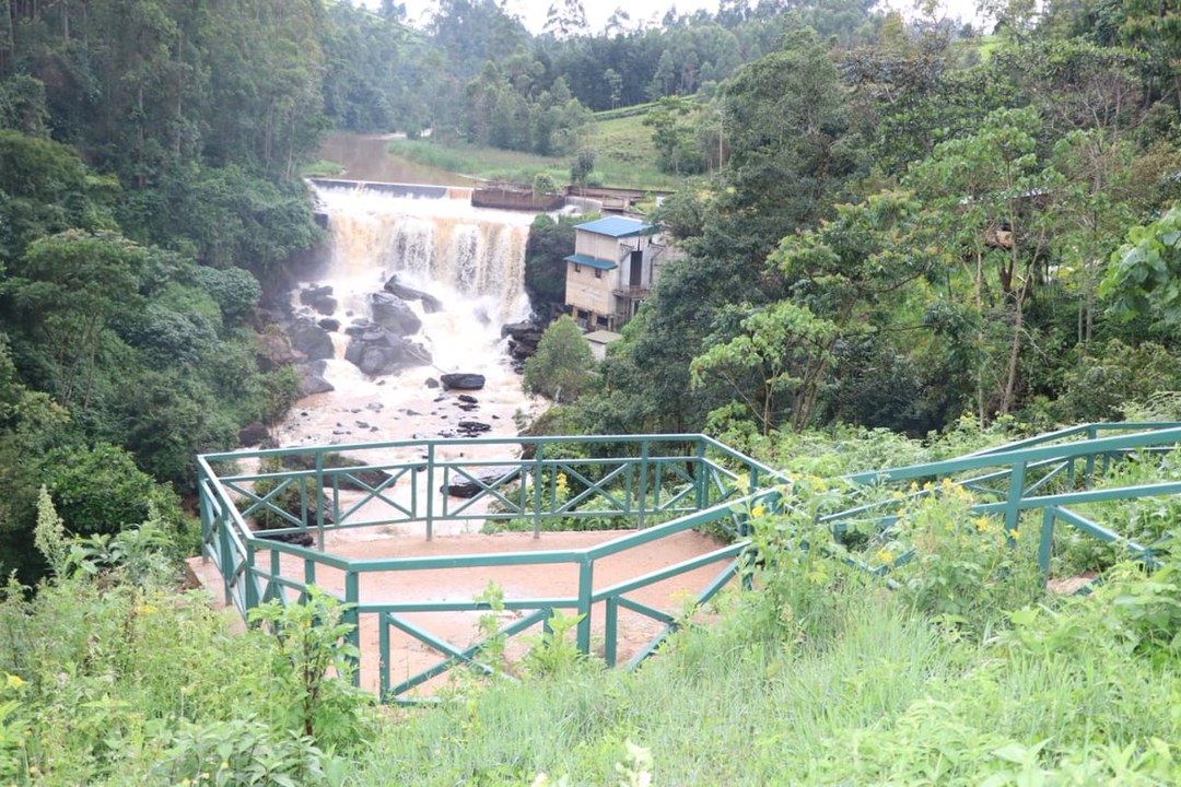 Iria Maina Falls（水系 / 湖泊 / 海岸）-非行家旅行-Africa Wild Wander