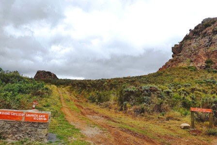 Dragon’s Teeth（龙牙峰群）-非行家旅行-Africa Wild Wander
