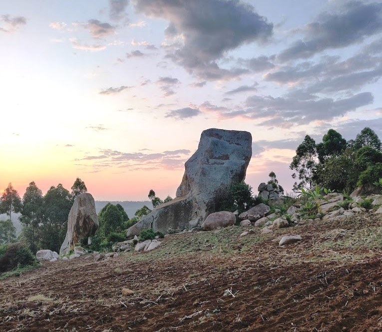 Chinato Crying Stone（奇纳托哭石）-非行家旅行-Africa Wild Wander