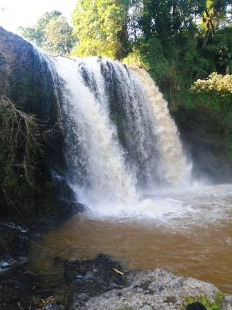 Ura Waterfalls（乌拉瀑布）-非行家旅行-Africa Wild Wander