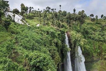 Malakisi Falls（水系 / 湖泊 / 海岸）-非行家旅行-Africa Wild Wander