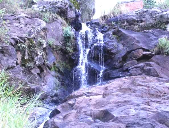 Chemase Falls(瀑布)-非行家旅行-Africa Wild Wander