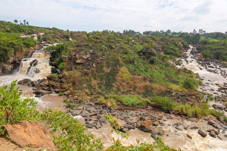 Nabuyole Falls（水系 / 湖泊 / 海岸）-非行家旅行-Africa Wild Wander