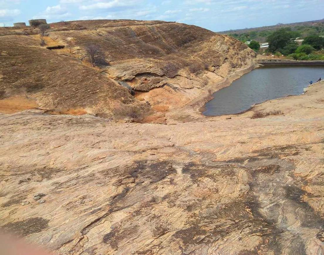 Ngomeni Rock（恩戈梅尼岩）-非行家旅行-Africa Wild Wander