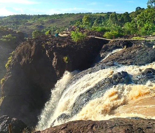 Chepkiit Falls（瀑布）-非行家旅行-Africa Wild Wander