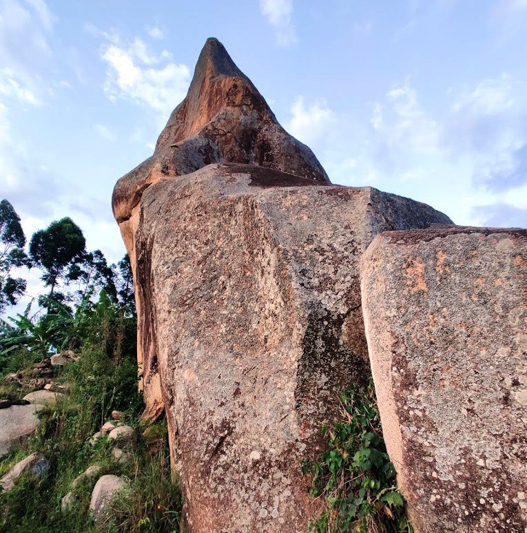Chinato Crying Stone（奇纳托哭石）-非行家旅行-Africa Wild Wander