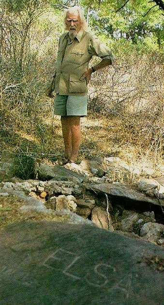 Elsa’s Grave（艾尔莎墓）-非行家旅行-Africa Wild Wander